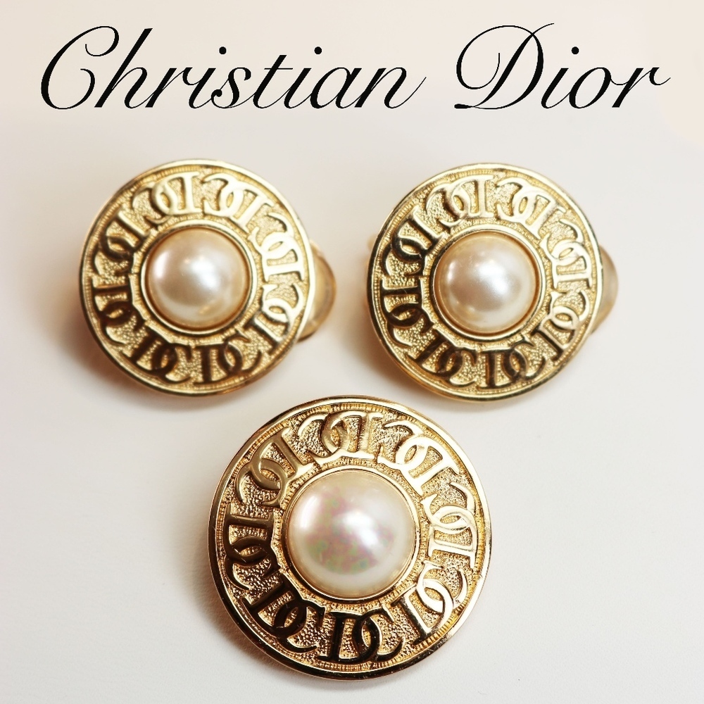 ⚜️ VINTAGE CHRISTIAN DIOR LOGO FAUX PEARL EARRINGS - Picture 3 of 14